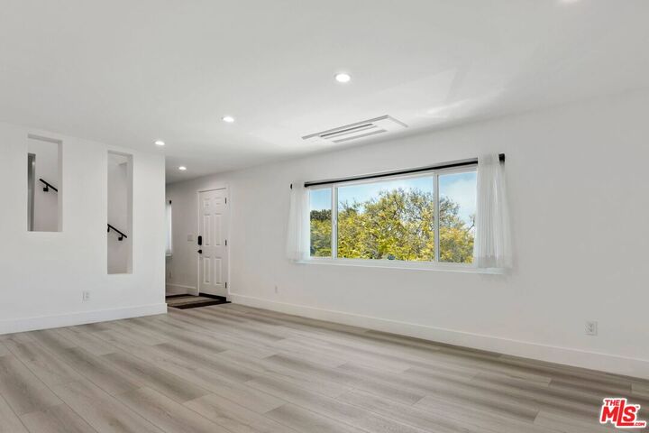 Property Photo:  1917 11th St  CA 90404 