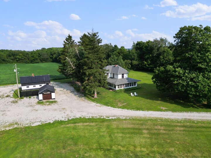 Property Photo: 10 Mount Zion NW Road OH 43130