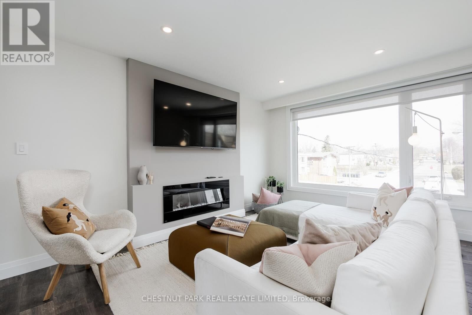 Property Photo: 51 Penhurst Avenue Main ON M8Y 3A9