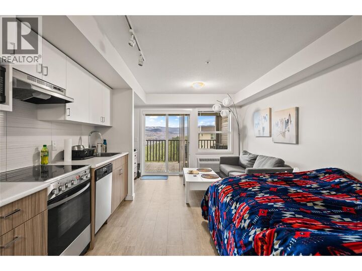Property Photo:  695 Academy Way 119  BC V1V 0C7 