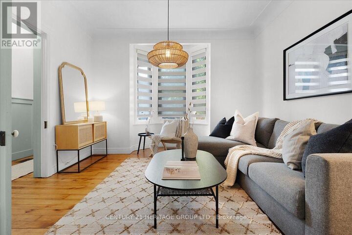 Property Photo:  40 Emerald Street North  ON L8L 5K3 