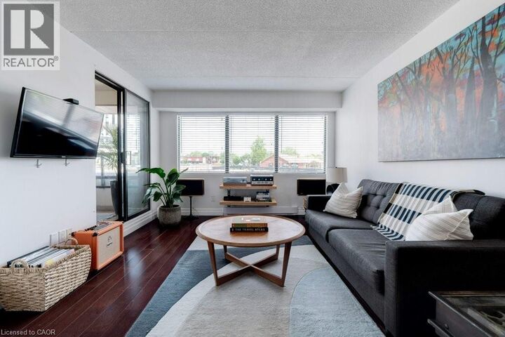 Photo de la propriété: 100 Bronte Road 214 ON L6L 6L5