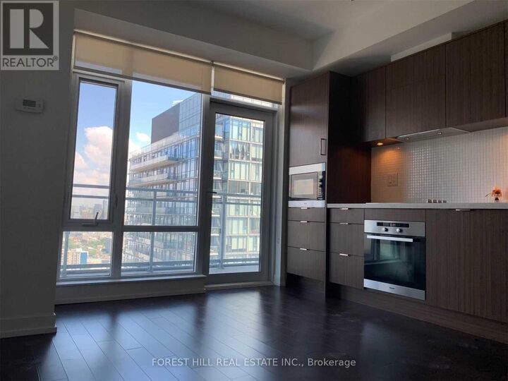 Property Photo: 21 Widmer Street 3703 ON M5V 2E8