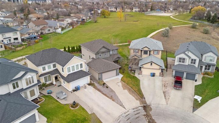 Photo de la propriété:  43 John Mann Place  MB R3W 0A2 