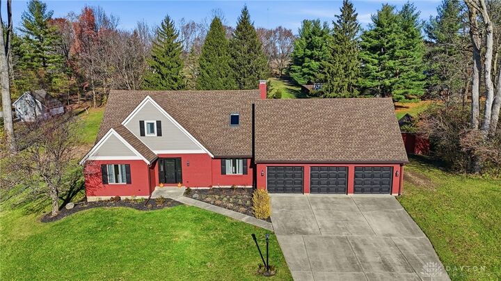 Property Photo: 624 Aberfelda Drive OH 45504