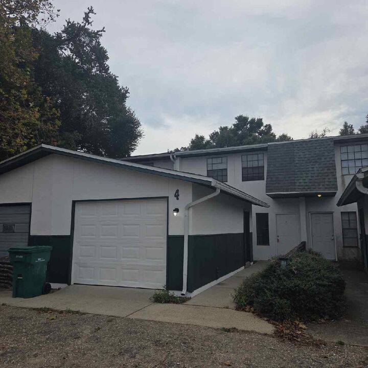 90 6th Avenue 4  Shalimar FL 32579 photo