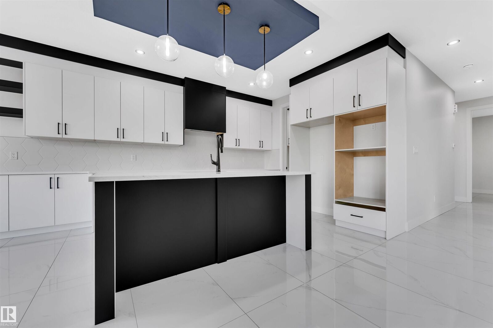 Property Photo:  4311 36 Street  AB T4X 3G8 