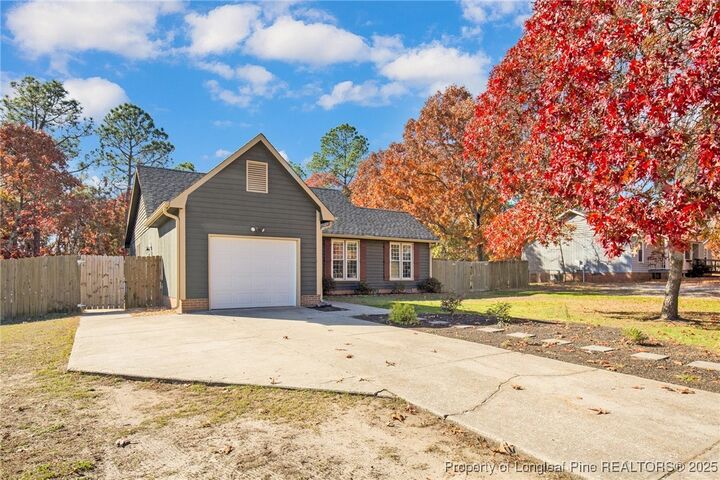 Property Photo: 6867 Woodmark Drive NC 28314