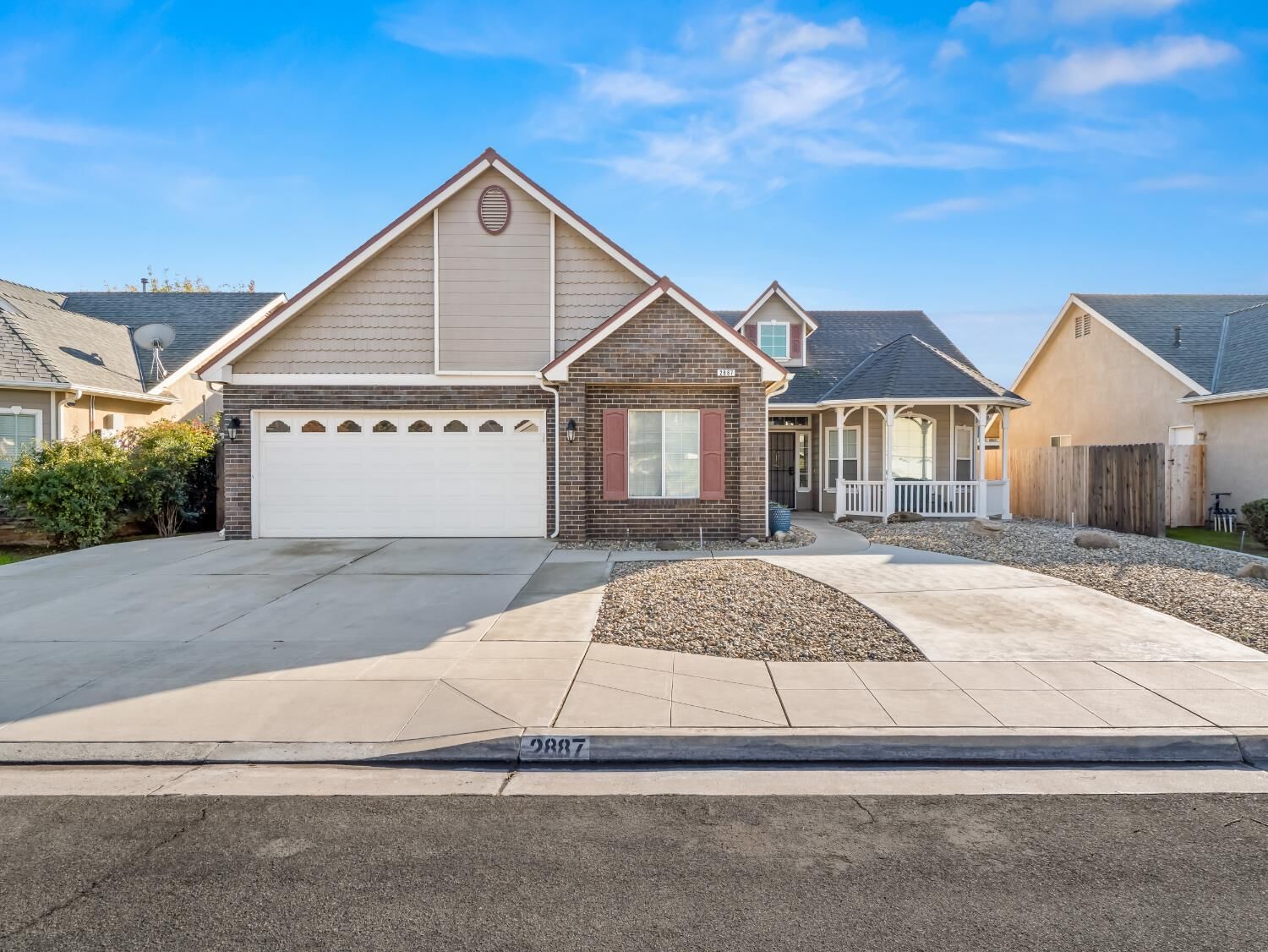 Property Photo:  2887 E Christopher Drive  CA 93720 