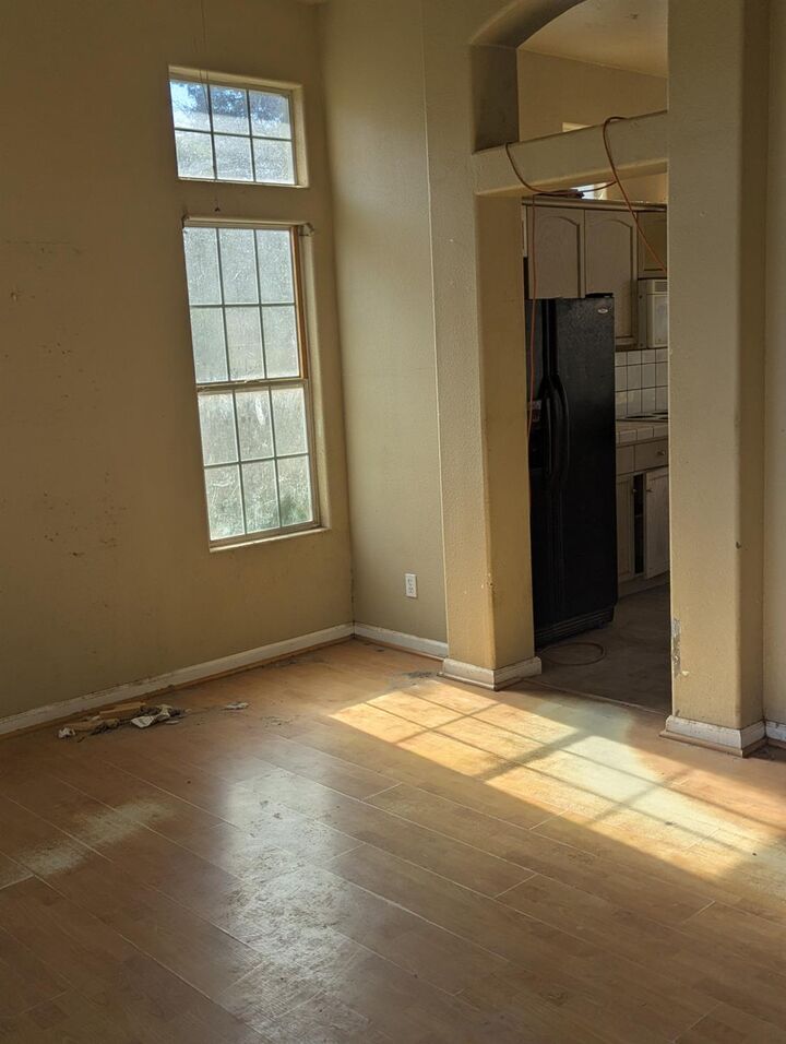 7711 N Ivanhoe Avenue  Fresno CA 93722 photo