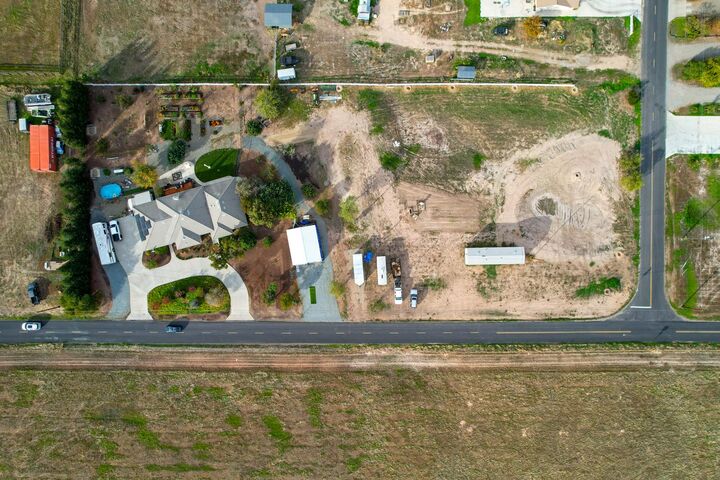 Property Photo:  37143 Avenue 16  CA 93636 