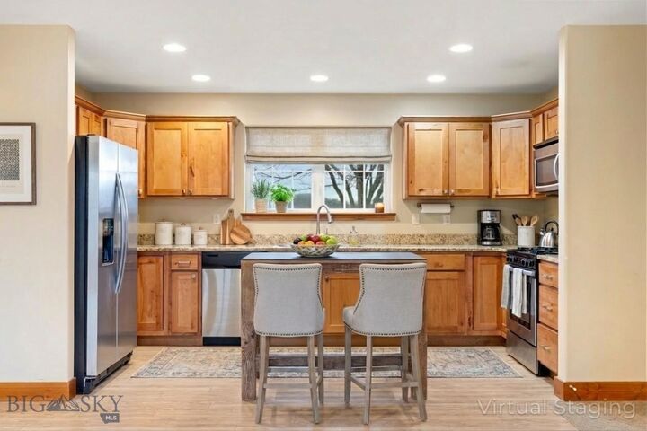 Property Photo:  887 Hanson Street  MT 59718 