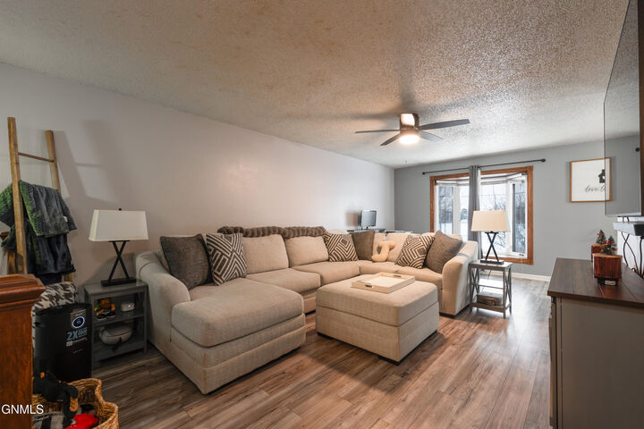 Property Photo: 513 32nd Street ND 58501