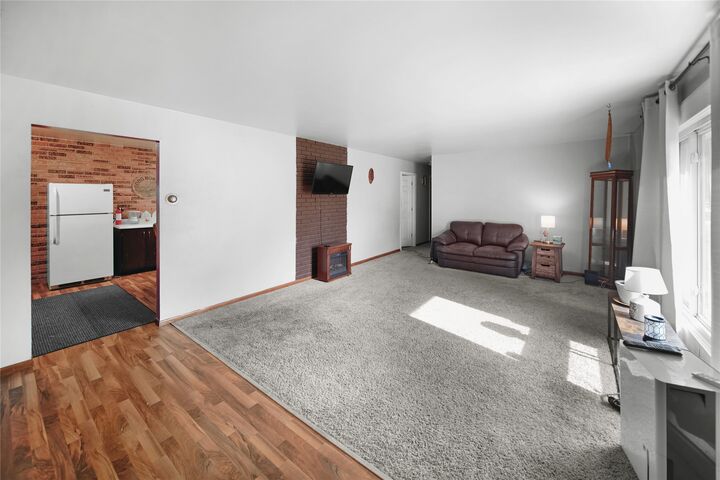 Property Photo:  301 N 9th Street  IA 52553 