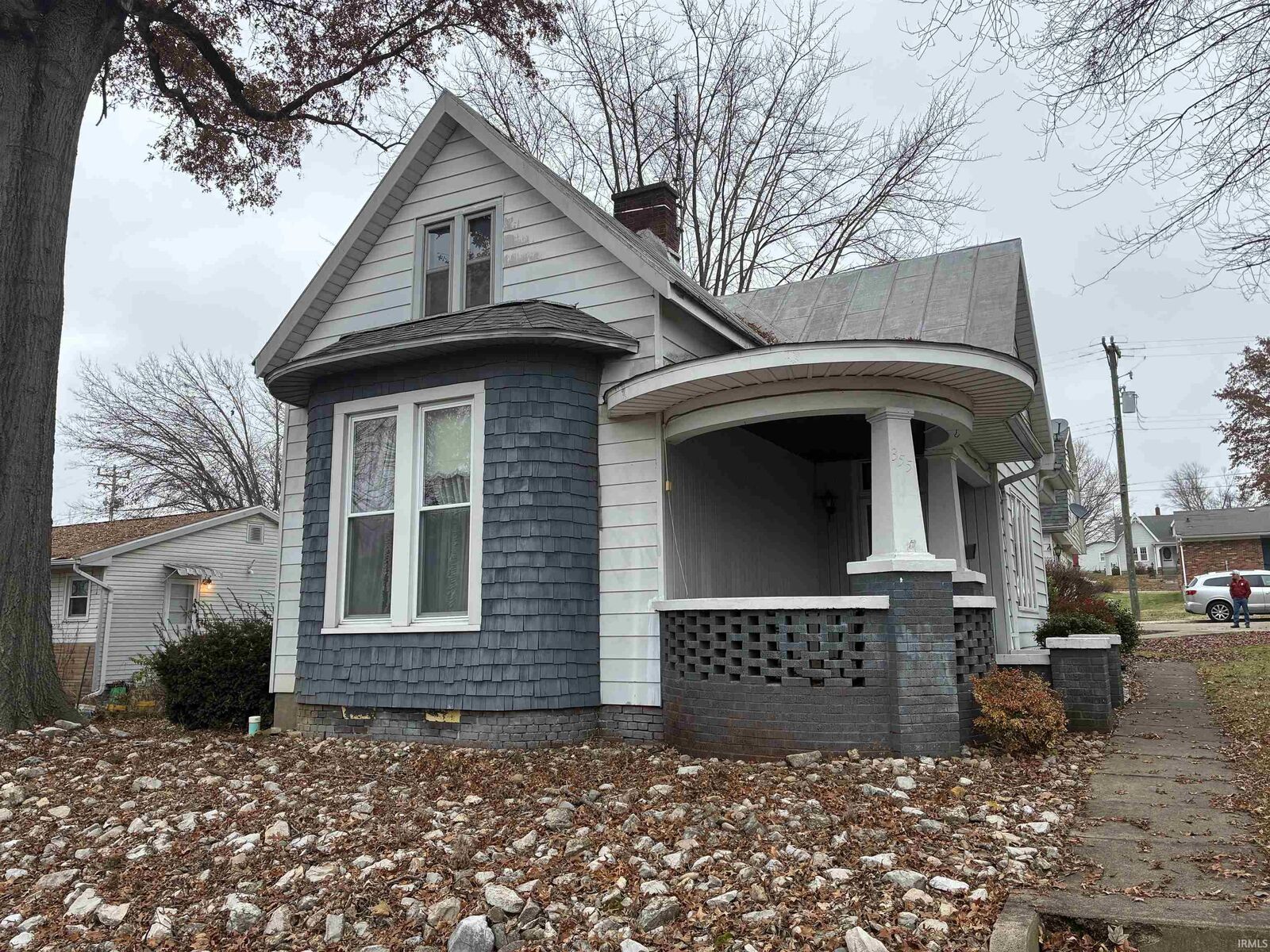 Property Photo:  355 W Walnut Street  IN 47613-9495 