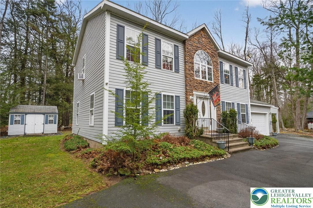 Property Photo:  216 Pheasant Place  PA 18466 