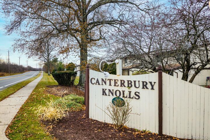 4 Eaton Court  Middletown NY 10940 photo