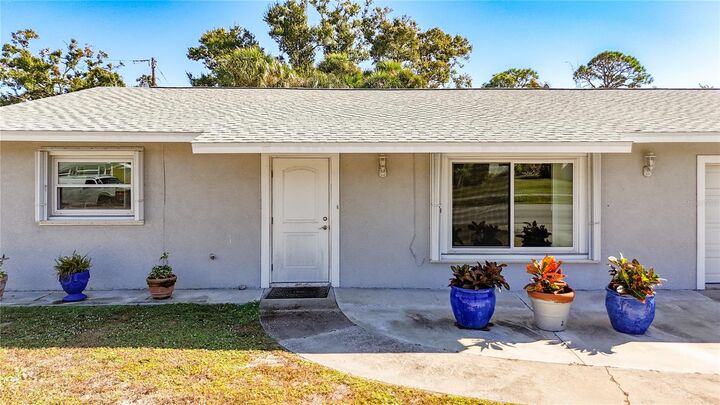 Property Photo: 595 W Seminole Drive FL 34293
