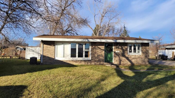 Property Photo: 2416 2nd Ave SW Minot ND 58701