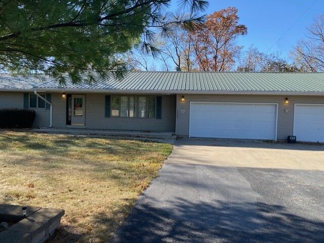 Property Photo: 11357 Woody Walker Hill Road IL 61335