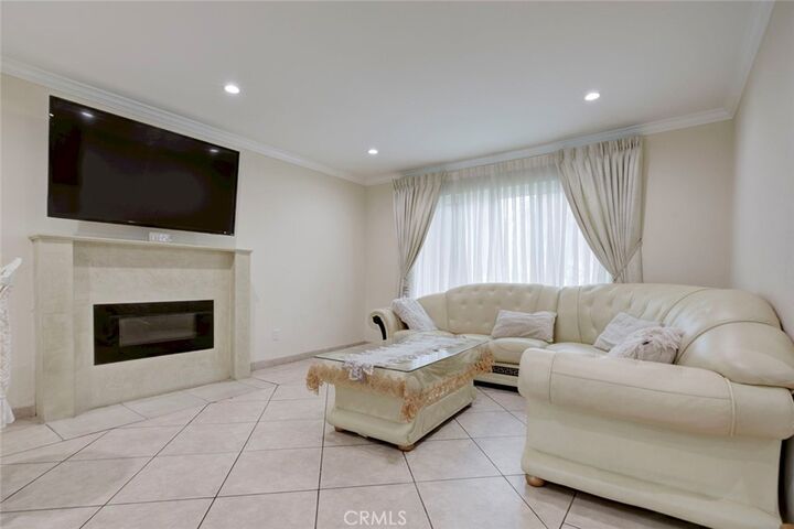 Property Photo: 20442 Runnymede CA 91306