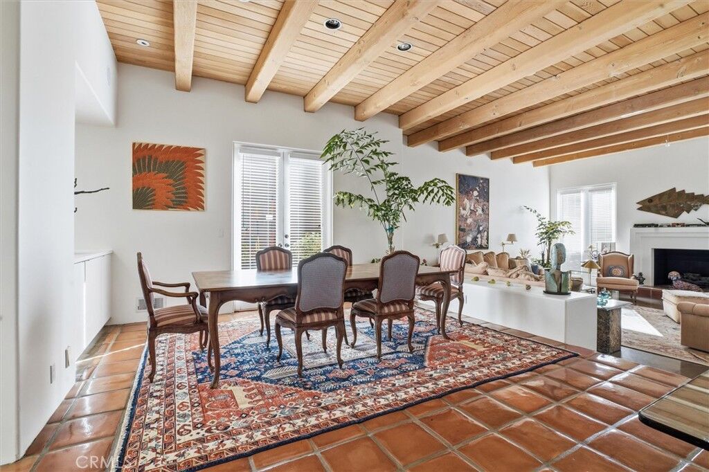 Property Photo:  860 Skyline Drive  CA 93405 