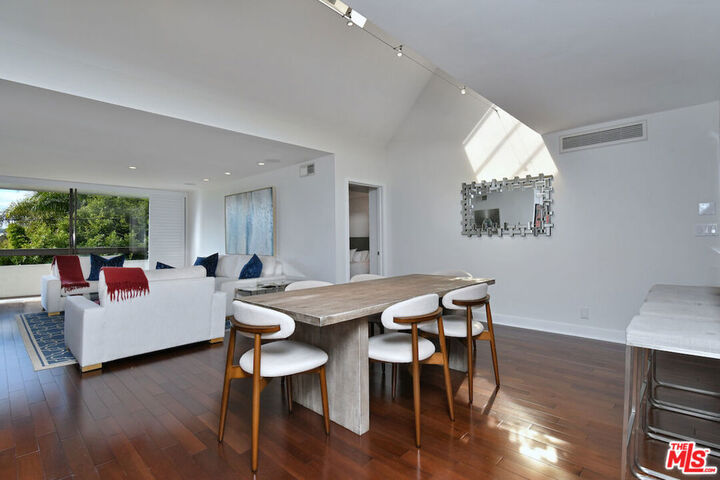 Property Photo: 851 N Kings Road 310 CA 90069