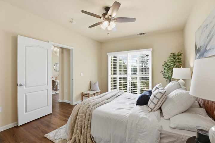 5512 Tares Circle  Elk Grove CA 95757 photo