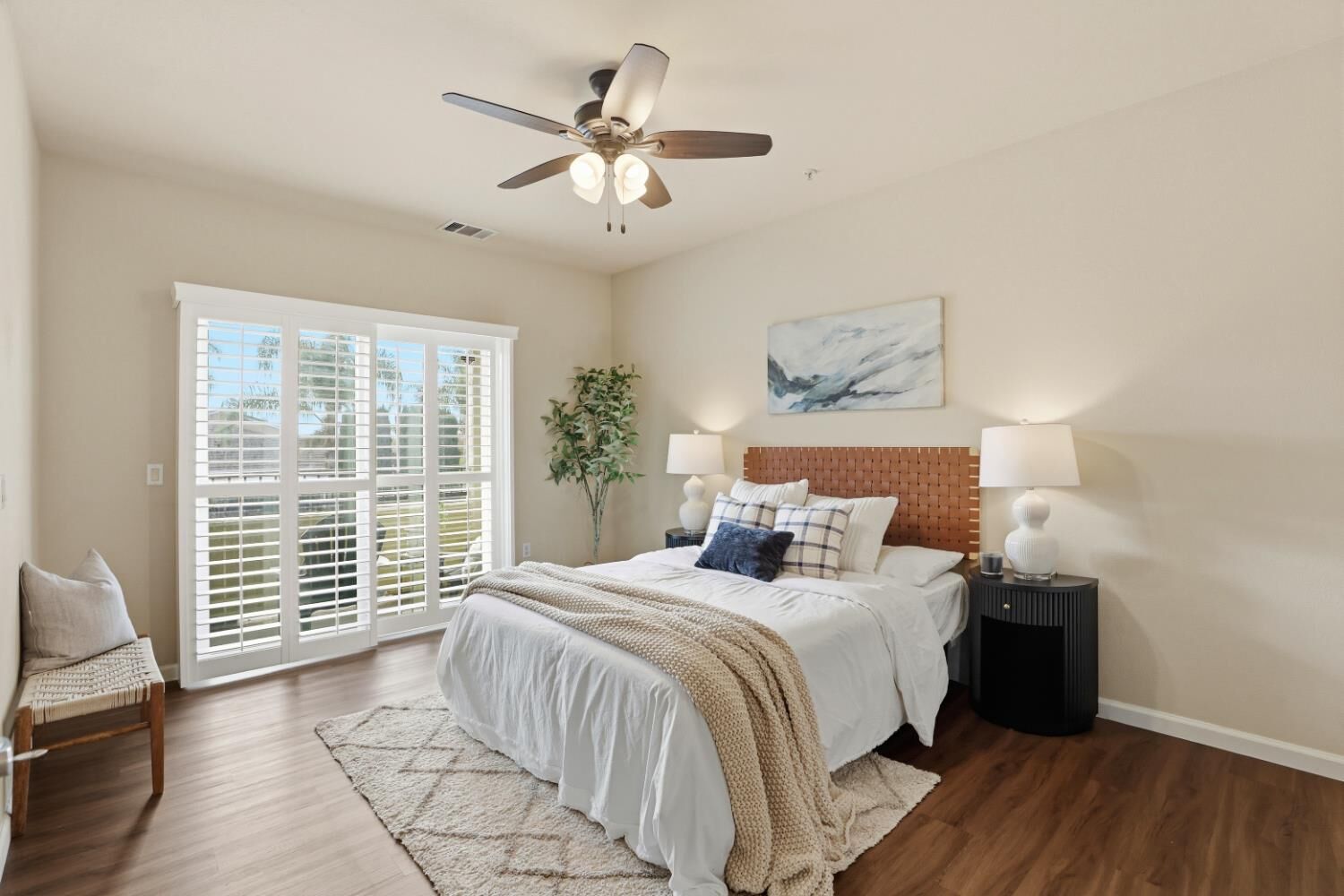 Property Photo: 5512 Tares Circle CA 95757