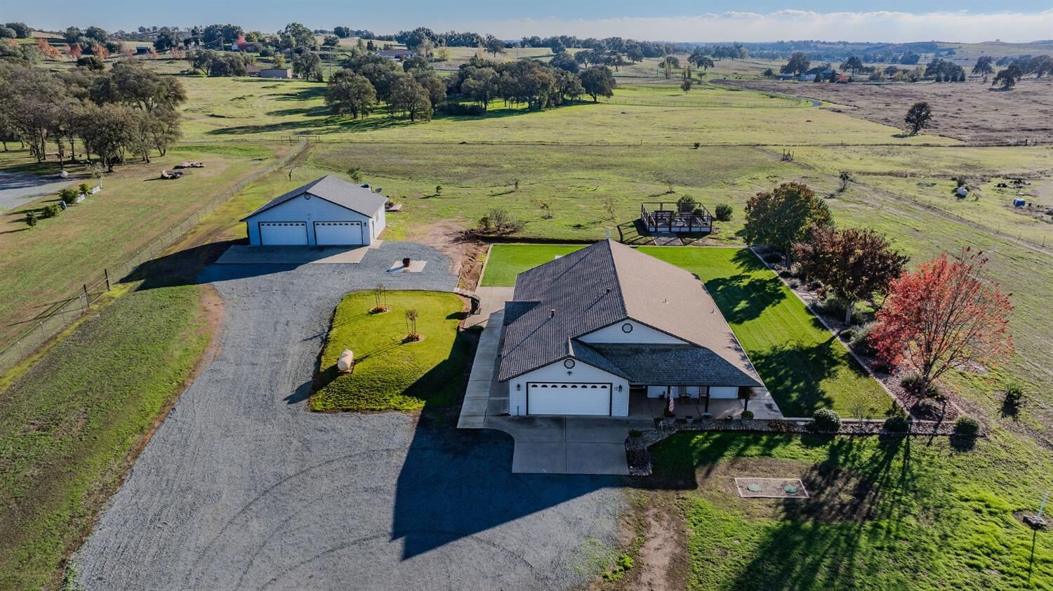 Property Photo: 17 Sara-Lex Court CA 95252