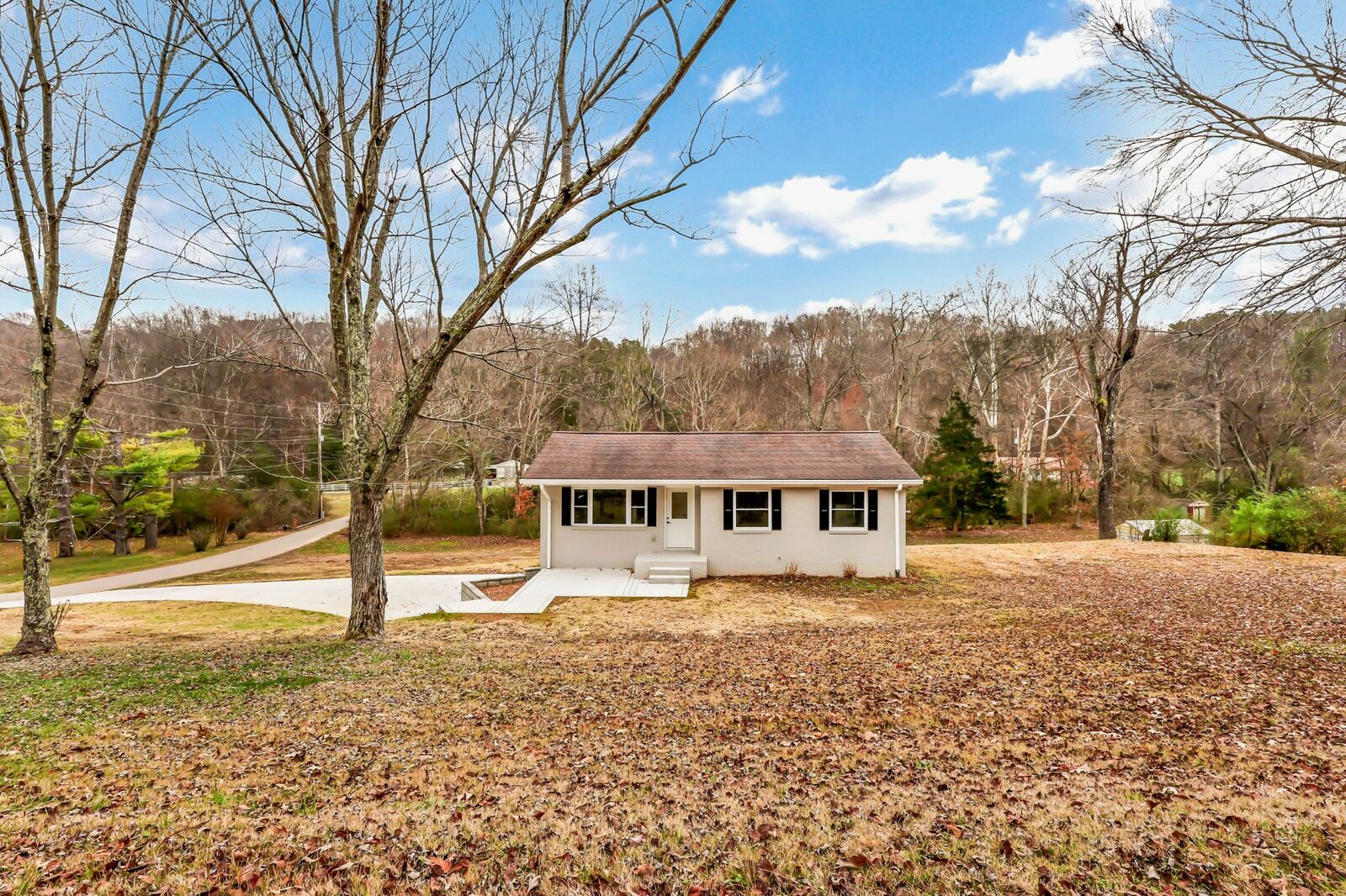 Property Photo:  216 Valley View Rd  TN 37058 