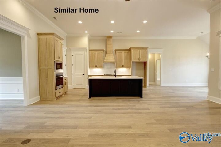 Property Photo:  Mayfield B Avondale Drive  AL 35613 