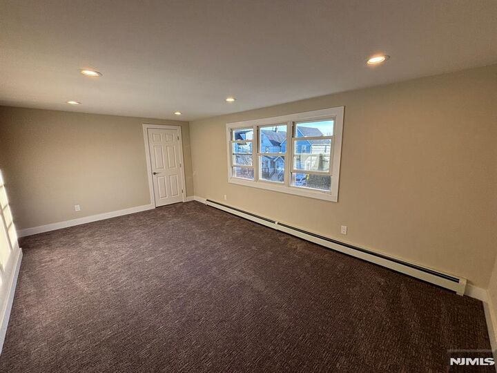 Property Photo:  219 Oakwood Avenue 2  NJ 07032 