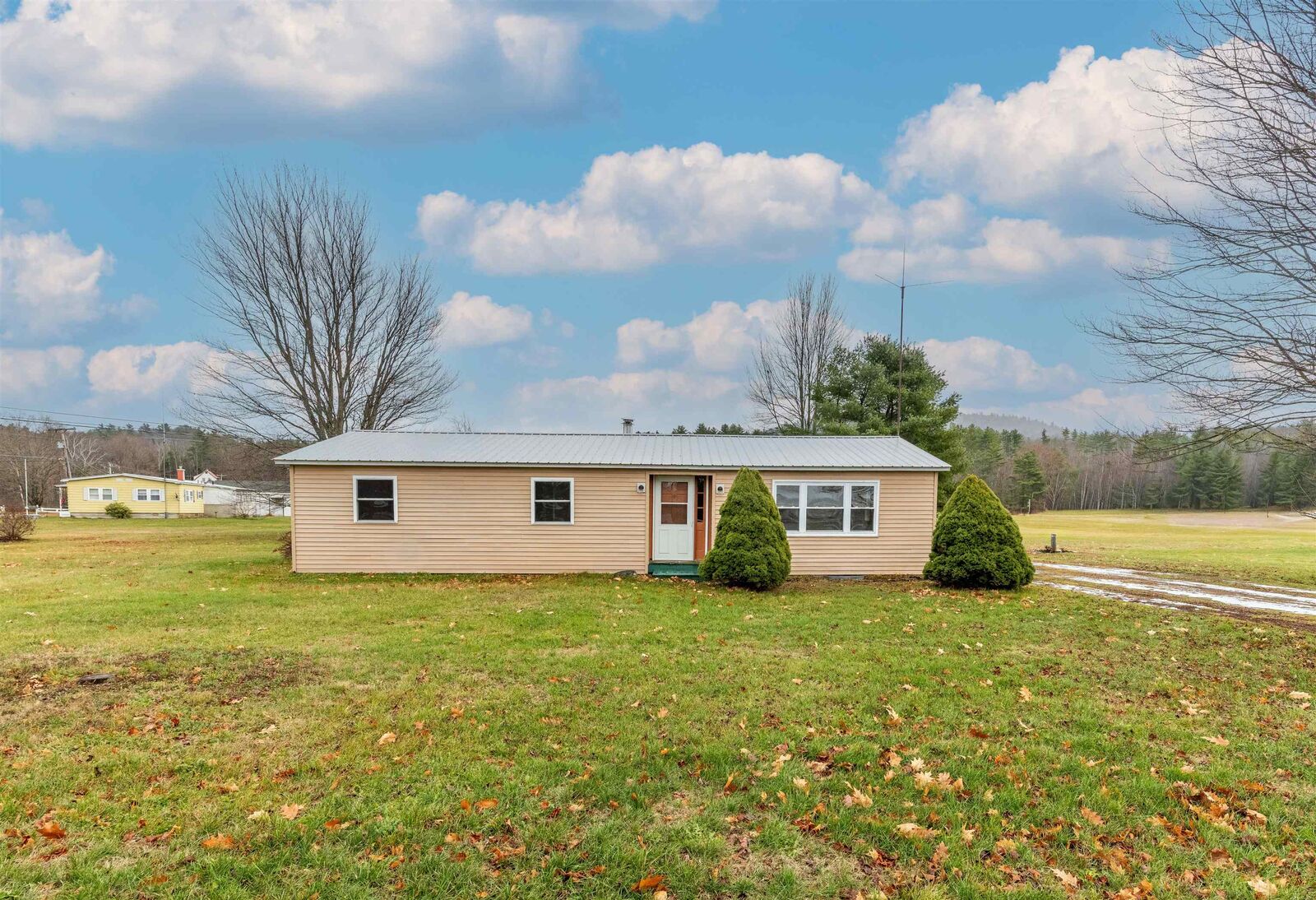 Property Photo: 2276 County Road NH 03774