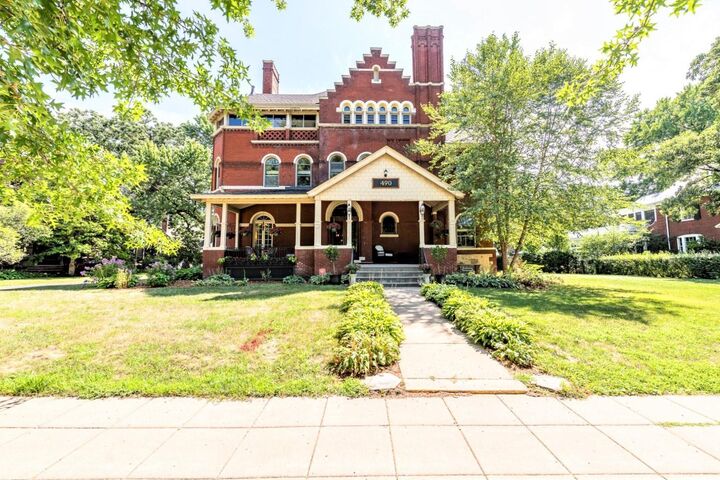 490 Summit Avenue  Saint Paul MN 55102 photo