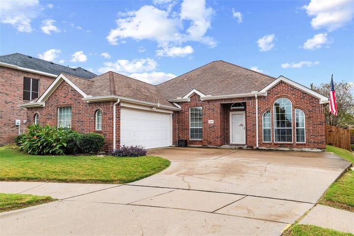 Property Photo: 304 Briar Cove Circle TX 75154