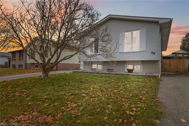 38 Sympatica Crescent  Brantford ON N3P 1G4 photo