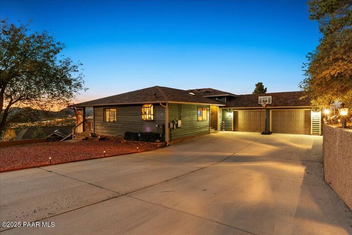 Property Photo:  875 Devereaux Drive  AZ 86303 