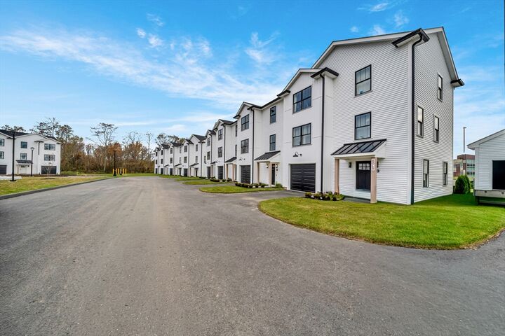 Property Photo:  32 Birch Brook Road 1  MA 01905 