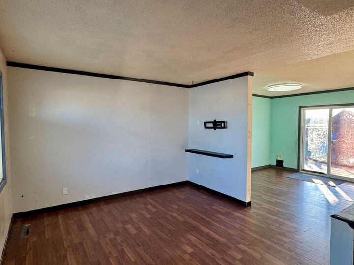 Property Photo: 5004 35 Avenue AB T0H 3N0