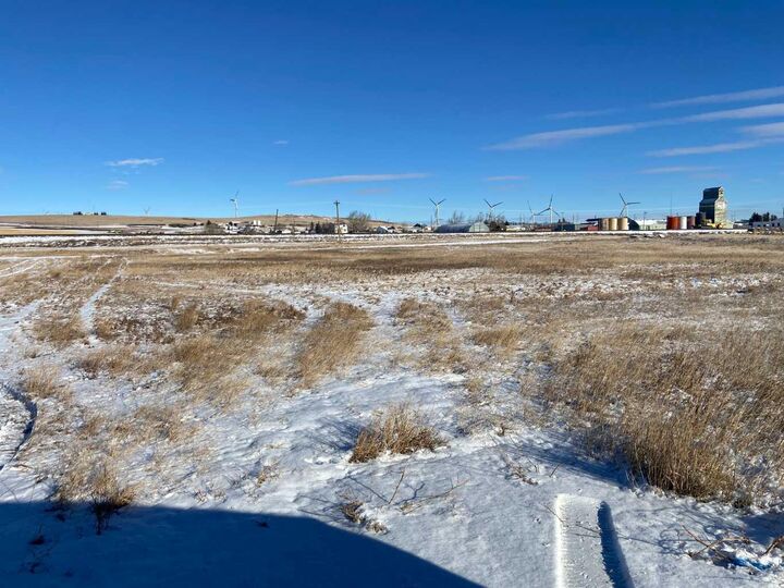 Property Photo: 206 Railway Street AB T0K 1W0