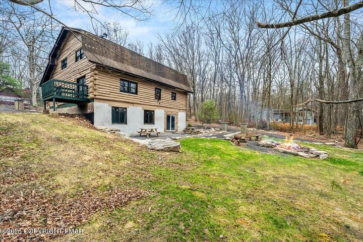 Property Photo: 188 Twin Lakes Drive PA 18458