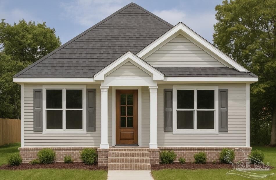 Property Photo: 1212 N 6th Ave FL 32503