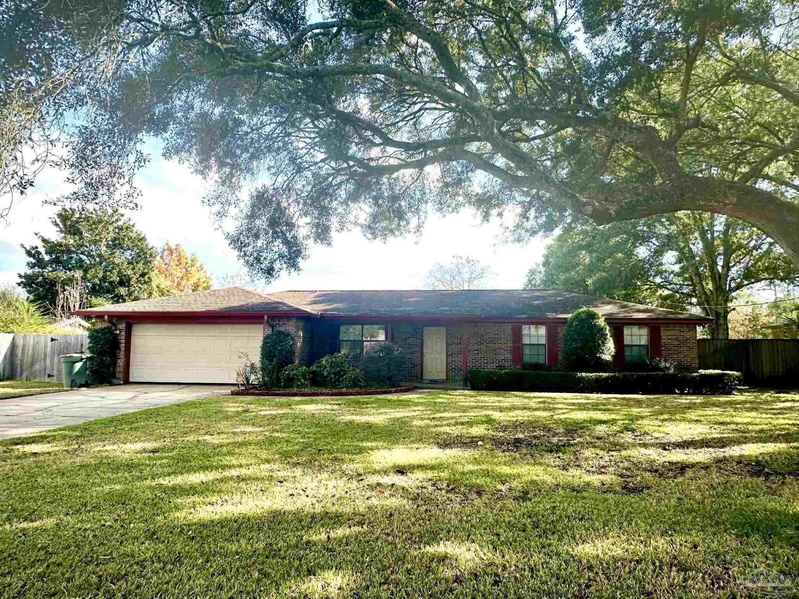 Property Photo:  316 Shetland Ct  FL 32506 