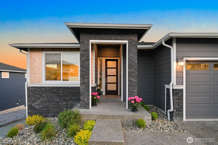 Property Photo: 5423 Lonicera Drive WA 98230