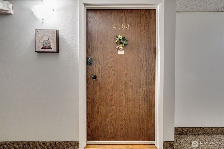 Property Photo:  5575 E  Evergreen Highway 4103  WA 98661 