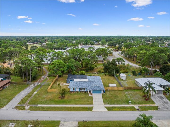 Property Photo:  456 Narragansett Street NE  FL 32907 
