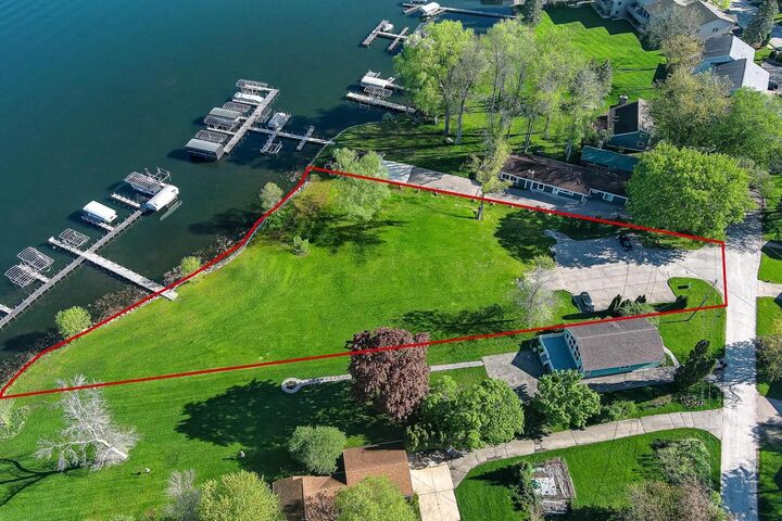 Property Photo:  413 Strauss Unit 11 Avenue  WI 54941 