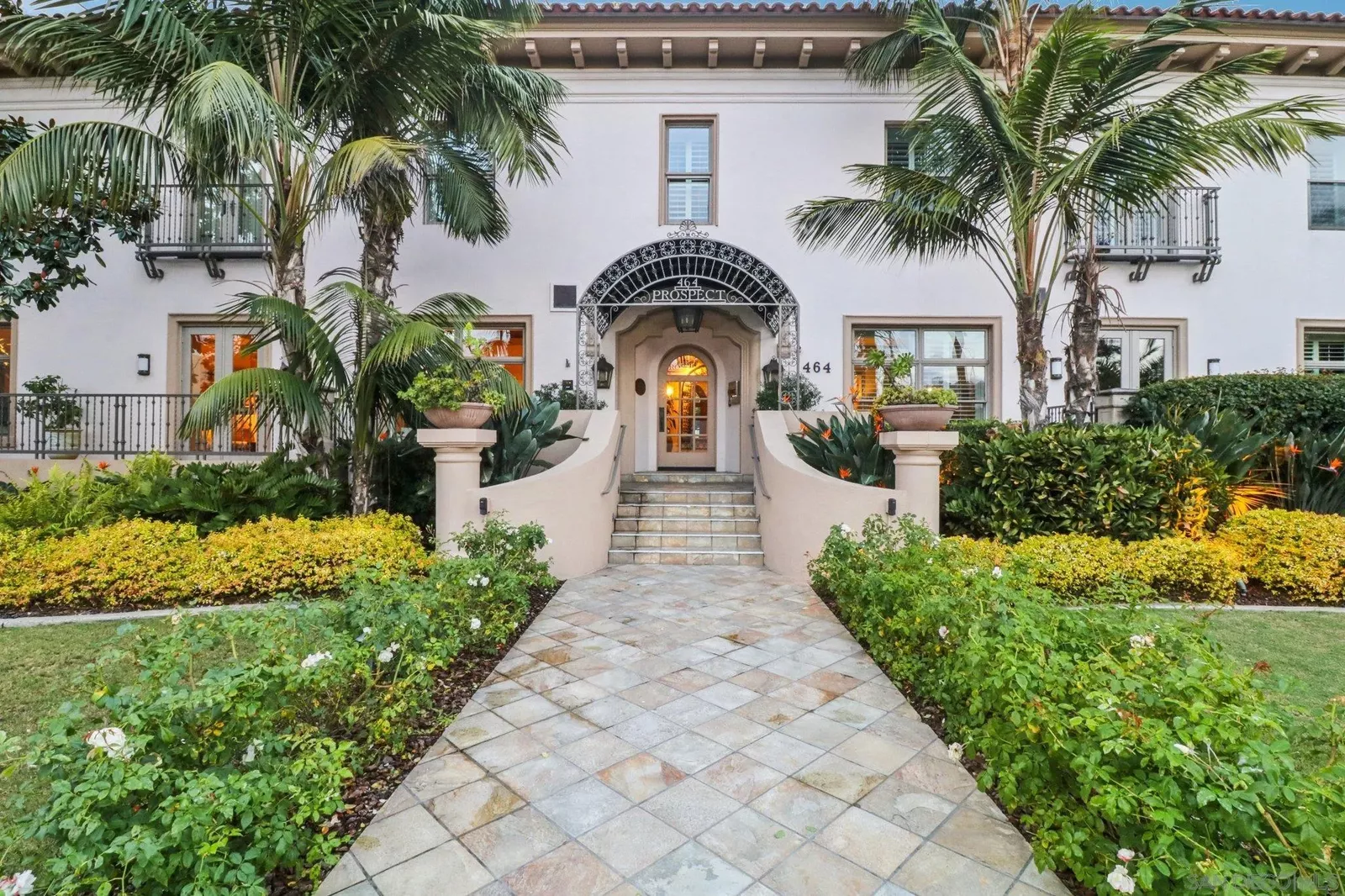 Property Photo: 464 Prospect St 610 CA 92037