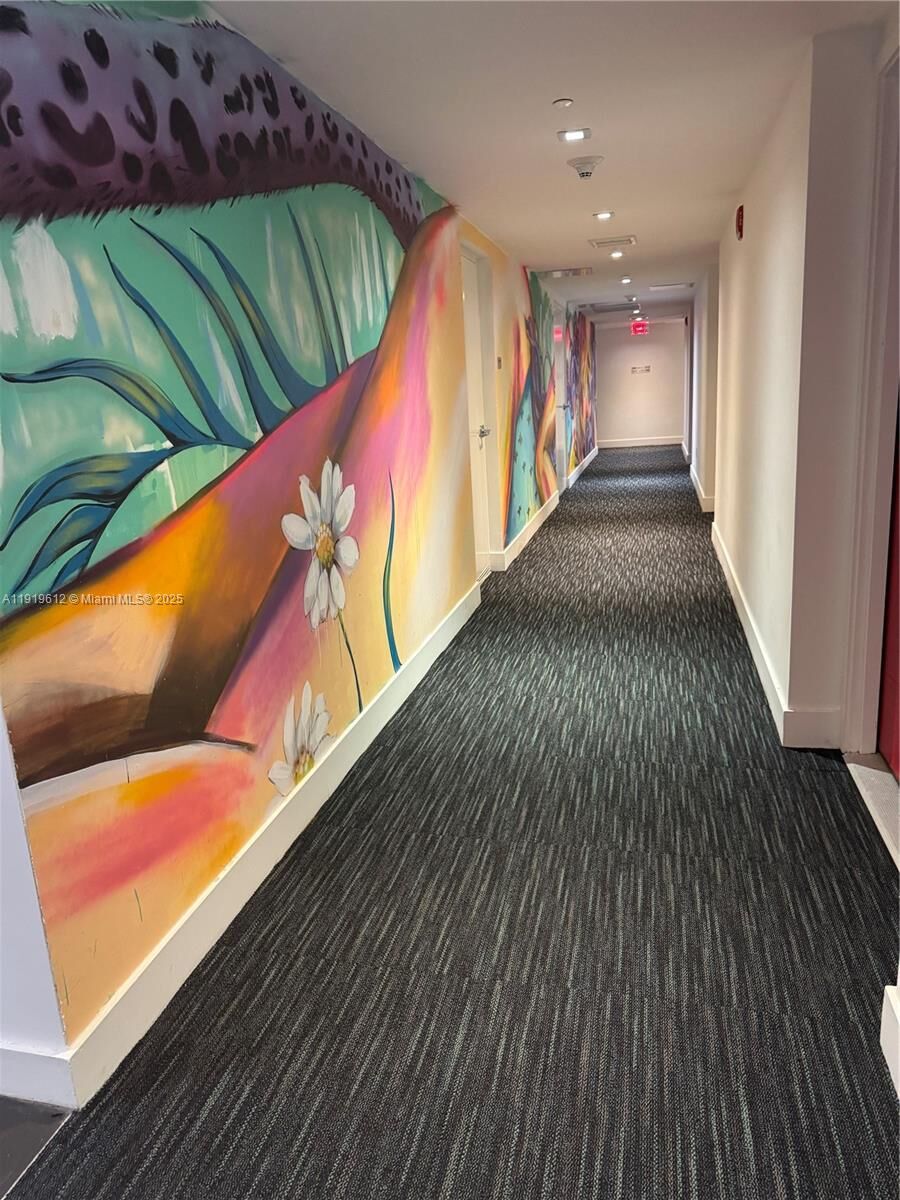 Property Photo:  1600 NE 1st Ave 3302  FL 33132 